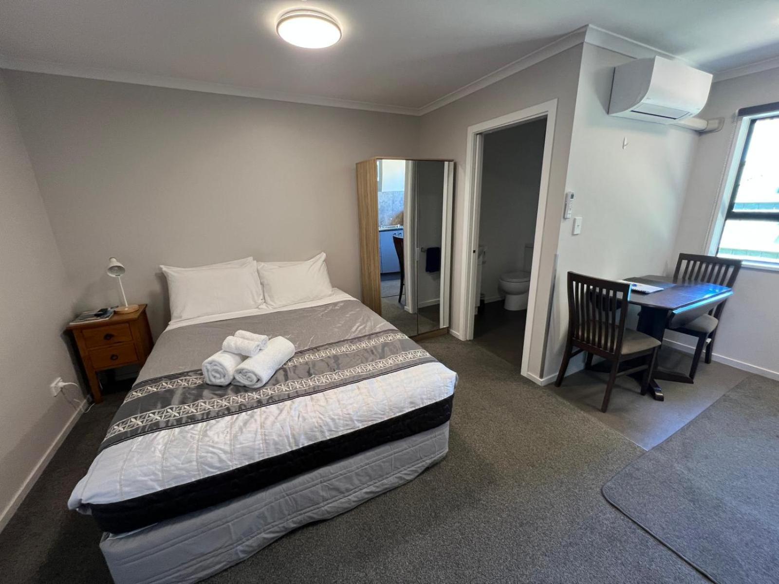 Academy Lodge Motel Ashburton Eksteriør bilde