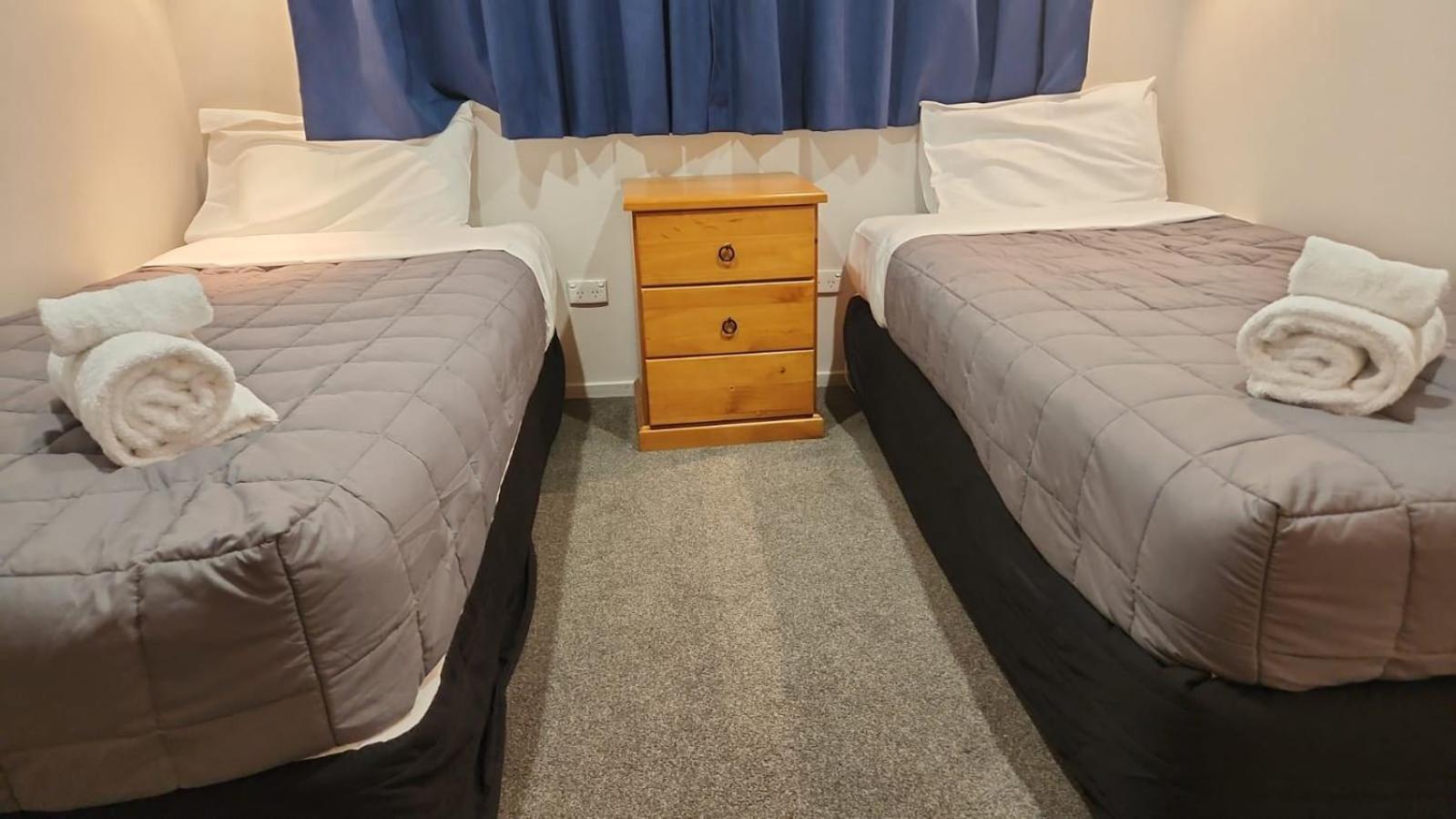 Academy Lodge Motel Ashburton Eksteriør bilde
